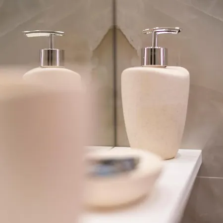 Otel Sofia's Cozy Himarë