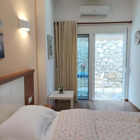 Sofia's Cozy Himare