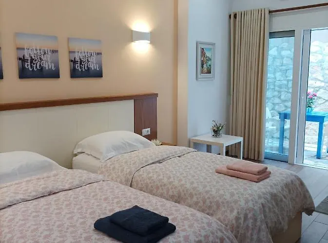 Sofia's Cozy 3*